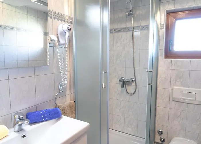 Apartman With Parking Spaces Baska, Krk - 19551 Baska (Krk)